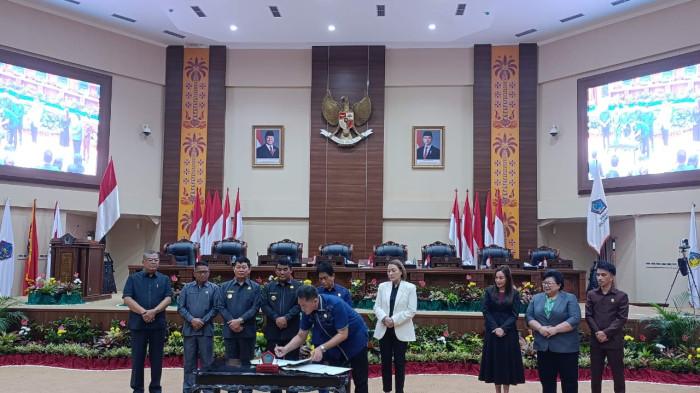 Pengesahan Perda Kepemudaan oleh DPRD Sulawesi Utara dalam rapat paripurna, Senin 29 Desember 2025.