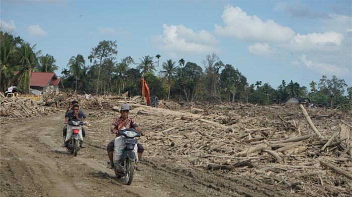 lintasi area kayu gelondongan aceh utara