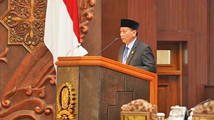 ANGKAT BICARA - Anggota Komisi E DPRD Jatim, Rasiyo, dalam satu kesempatan. Rasiyo angkat bicara soal polemik kepengurusan RS Pura Raharja Surabaya yang membuatnya dilaporkan ke Badan Kehormatan DPRD Jatim.