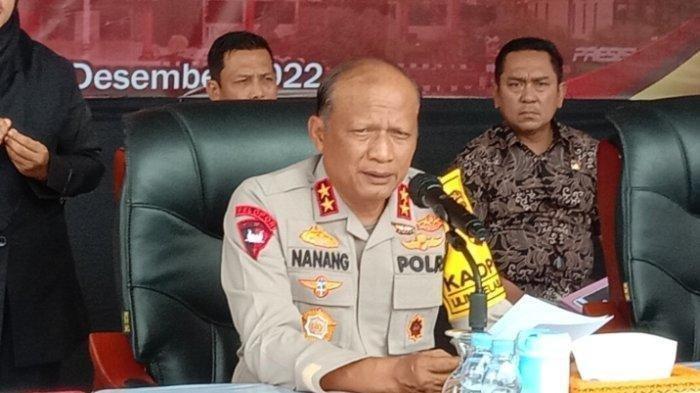 BERTANGGUNG JAWAB - Kapolda Jatim Irjen Nanang Avianto. Kini buru pihak yang bertanggung jawab atas ambruknya Ponpes Al Khoziny.