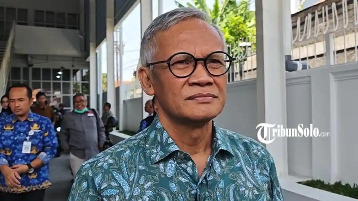 KETUA PDIP SOLO - Wakil Ketua Komisi 2 DPR RI Aria Bima saat ditemui usai meninjau SPPG Laweyan Kota Barat, di Solo, Jumat (17/10/2025). Dewan Pimpinan Pusat (DPP) PDIP menunjuk Yohanes Aria Bima sebagai Ketua DPC PDIP Solo untuk masa jabatan 2026–2030 menggantikan FX Hadi Rudyatmo.