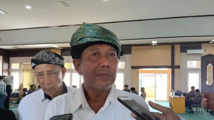 KONI BULUNGAN - Ketua KONI Bulungan, Heru Rachmady saat diwawancarai jadwal pelaksanaan Porkab Bulungan yang akan digelar pada Oktober 2025. Ketua KONI Bulungan, Heru Rachmady, menegaskan bahwa target besar Bulungan pada Porprov Kaltara 2026 adalah juara umum. 