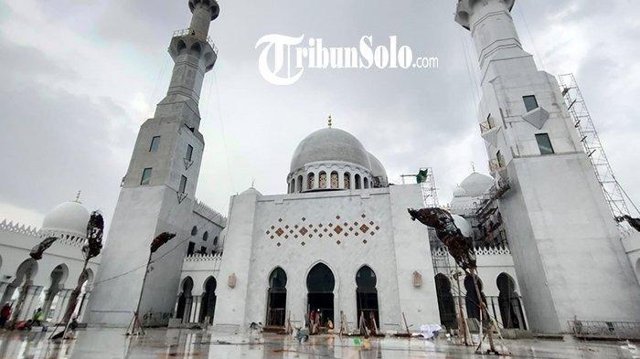 Masjid Raya Sheikh Zayed Surakarta