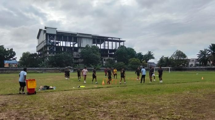 LATIHAN DI KAMBOJA