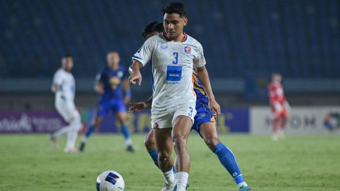 Pesepakbola Indonesia Asnawi Mangkualam kembali kenegaranya dengan berbaju Port FC (Thailand) melakoni laga melawan Persib dalam matchday pertama Grup F AFC Champions League 2 2024-2025, Kamis (19/9/2024) di Stadion Si Jalak Harupat, Soreang, Kabupaten Bandung.