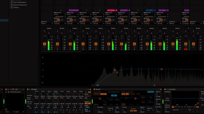 Proses pada saat melakukan mixing di Ableton Live, Salah satu software untuk membuat musik.