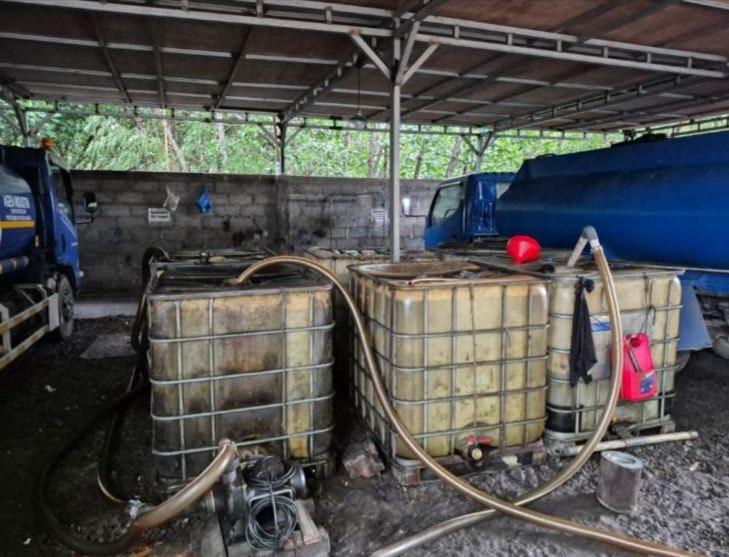Pengungkapan kasus penggelapan BBM bersubsidi jenis solar. Pertamina Tindak Tegas Agen BBM Industri Pelaku Penimbunan Solar Subsidi di Denpasar Bali