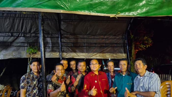 Menutup rangkaian pelayanan pemerintahan sepanjang tahun 2025, Wakil Bupati Sigi Samuel Yansen Pongi memimpin langsung Ibadah Refleksi Akhir Tahun Pemerintah Daerah Kabupaten Sigi.