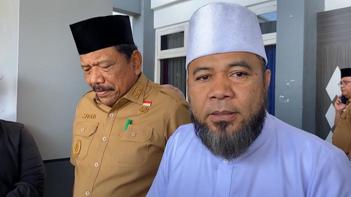 GUBERNUR - Gubernur Bengkulu, Helmi Hasan saat diwawancarai di Kantor Gubernur Bengkulu, Selasa (30/12/2025). 3 Nama Calon Sekda Provinsi Bengkulu, Gubernur Bengkulu akan evaluasi Sekda yang tak cakap bekerja.