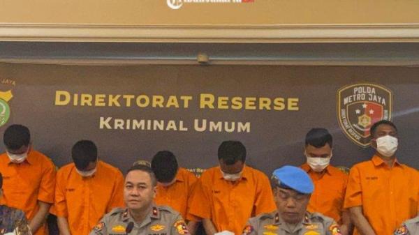 Enam aktor diduga pelaku pengeroyokan mata elang berstatus anggota Polri. Identitasnya berinisial JLA, RGW, IAB, IAM, BN, dan AN.
