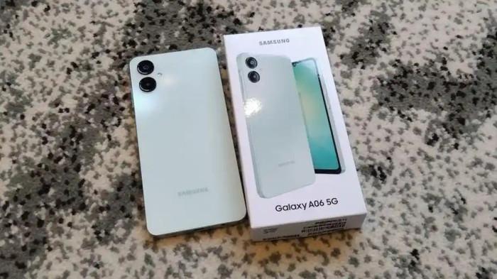 SAMSUNG A56 5G - Raksasa teknologi asal Korea Selatan, Samsung telah merilis Samsung Galaxy A 56 5G pada awal Maret 2025 lalu. Hp ini dirilis sebagai penerus dari generasi sebelumnya, Samsung A55 5G.