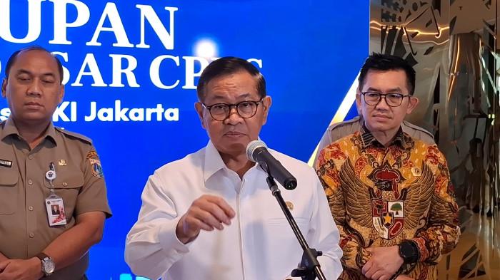 Gubernur DKI Jakarta Pramono Anung memastikan, Pemprov menggratiskan transportasi umum saat malam tahun baru 2026.