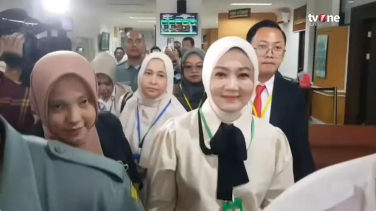 Perpisahan tempat tinggal tidak memengaruhi tanggung jawab Ridwan Kamil dan Atalia terhadap buah hati mereka.