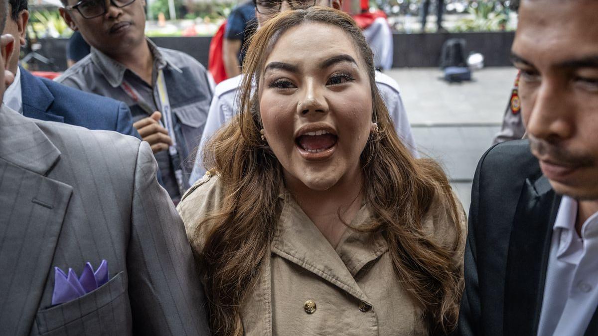 Lisa Mariana masih berupaya membuktikan bahwa mantan Gubernur Jawa Barat, Ridwan Kamil, merupakan ayah biologis dari anaknya yang berinisial CA.