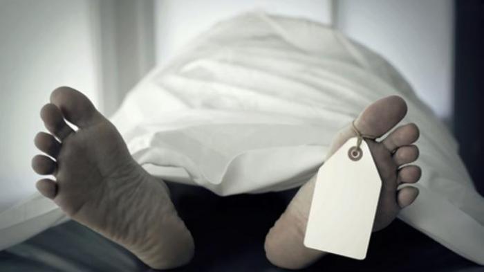 MAYAT SANGGAU - Ilustrasi mayat. Geger temuan mayat laki-laki di salah satu kos di Gang Bengkawan, Kelurahan Beringin, Kecamatan Kapuas, Kabupaten Sanggau pada Kamis 1 Januari 2026 dibungkus dalam karung.