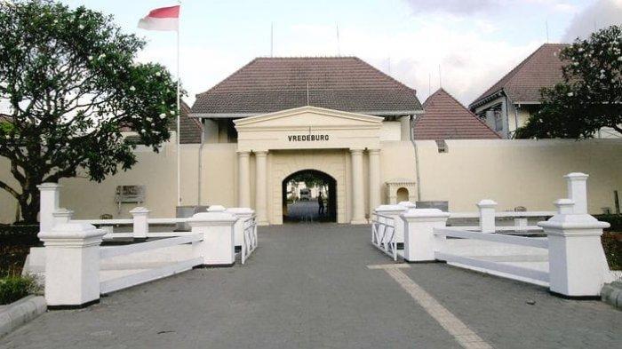 Destinasi wisata dekat malioboro benteng vredeburg