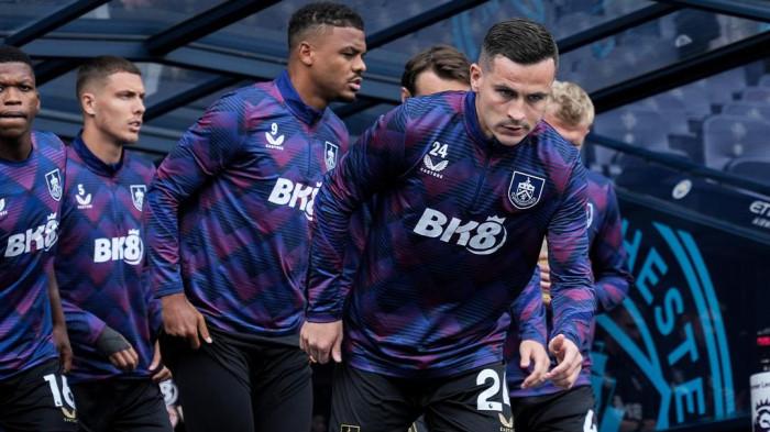 LIGA INGGRIS - Burnley akan menjamu Leeds dalam pertandingan Liga Premier Inggris pada Sabtu (18/10/2025) malam.