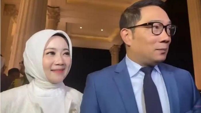 BERKOMUNIKASI - Atalia Praratya tetap berkomunikasi dengan Ridwan Kamil melalui WhatsApp meski sepakat bercerai untuk membahas anak hingga rumah.