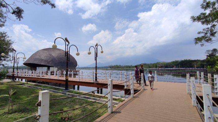 Objek wisata Situ Bagendit di Kabupaten Garut
