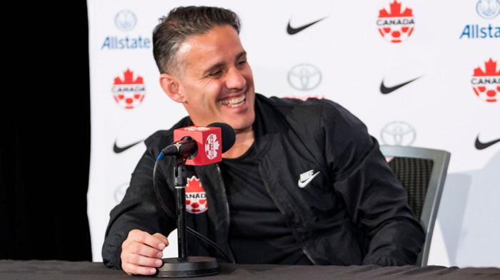 CALON PELATIH TIMNAS - Pelatih kelahiran Inggris, John Herdman, dalam sesi jumpa pers ketika menangani Timnas Kanada pada tahun 2022. (Website Federasi Kanada - 20/12/2025) 
