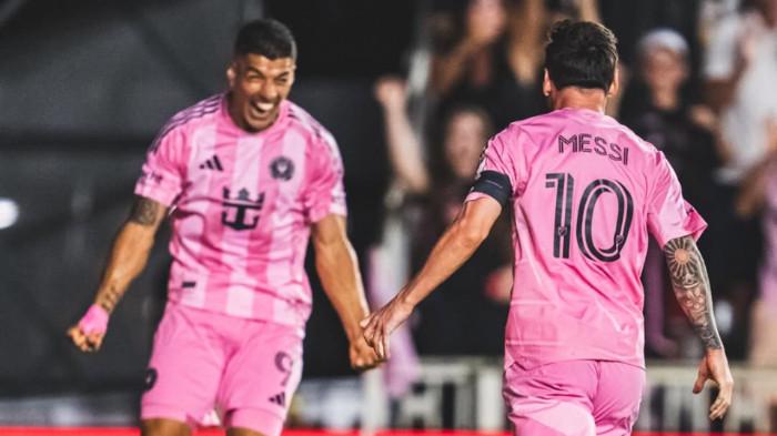 SELEBRASI INTER MIAMI - Luis Suarez (kiri) dan Lionel Messi (kanan) melakukan selebrasi usai membobol gawang Nashville SC pada babak Playoff MLS 2025 di Chase Stadium pada Sabtu (25/10/2025). (Instagram Inter Miami - 25/10/2025)