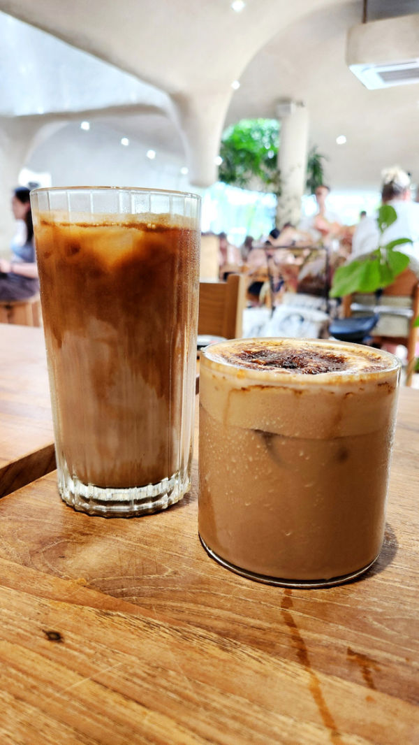 Aneka menu kopi di cafe Bread Yard Bali. Foto: Azalia Amadea/Kumparan