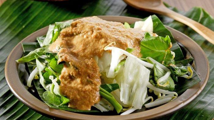 Ilustrasi sajian lotek untuk menu makan siang di Bandung.