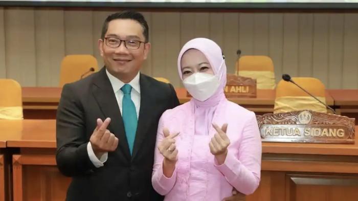 RESMI BERCERAI - Foto arsip mantan Gubernur Jawa Barat, Ridwan Kamil dengan Atalia Praratya. Keduanya resmi bercerai pada Rabu (7/1/2026).