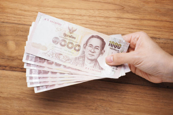 Ilustrasi mata uang Thailand, Bath. Foto: chatiyanon/Shutterstock