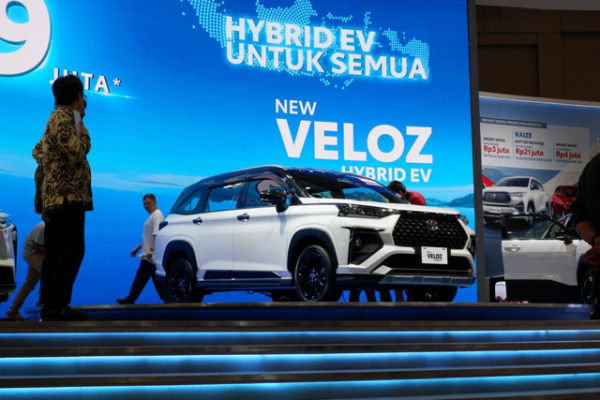 Toyota Veloz Hybrid. Foto: Aditya Pratama Niagara/kumparan