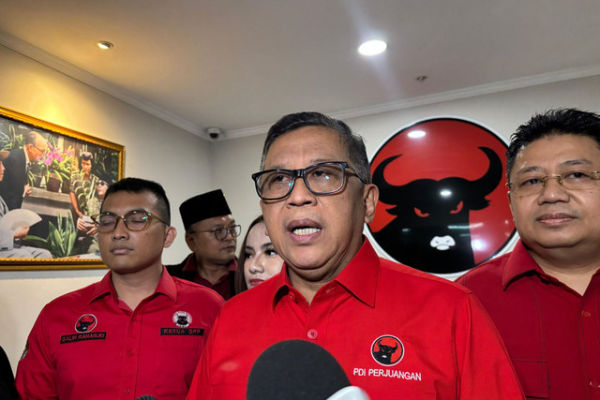 Sekjen PDIP Hasto Kristiyanto di Sekolah Partai DPP PDIP, Lenteng Agung, Jakarta Selatan pada Rabu (24/9/2025). Foto: Abid Raihan/kumparan