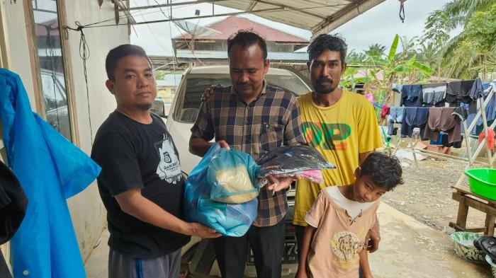 Petani Sawit Mukhlis