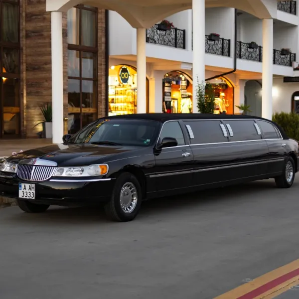 Black Limo color of car impacts luck according to feng shui