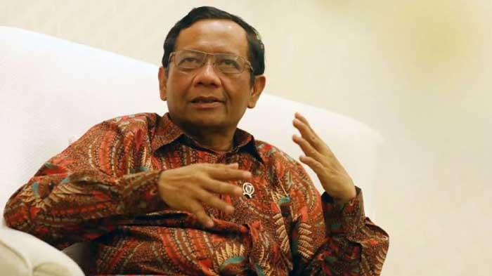 BAHAYA KUHP KUHAP - Mahfud MD menjawab pertanyaan saat wawancara khusus dengan Tribunnews.com di Kantor Kemenkopolhukam, Jakarta, Selasa (19/11/2019). Mahfud baru-baru ini mengungkap bahaya tersembunyi KUHP dan KUHAP baru.