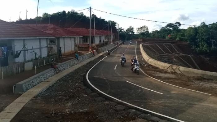 Suasana permukiman warga korban bencana alam tahun 2020 Huntap warga Kabupaten Bogor, Minggu (11/1/2026).