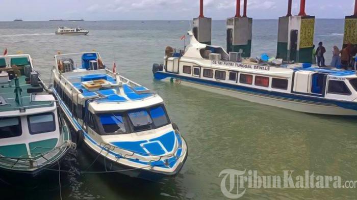 PARIWISATA INTERNASIONAL - Speedboat yang melayani jalur transportasi laut dan sungai antar Kabupaten/Kota di Kalimantan Utara, bersandar di Pelabuhan Tengkayu Satu Tarakan. Pemprov Kaltara berencana menyiapkan speedboat lintas negara untuk mendukung pariwisata internasional 3T (Tarakan, Tawau, dan Tawi-tawi).