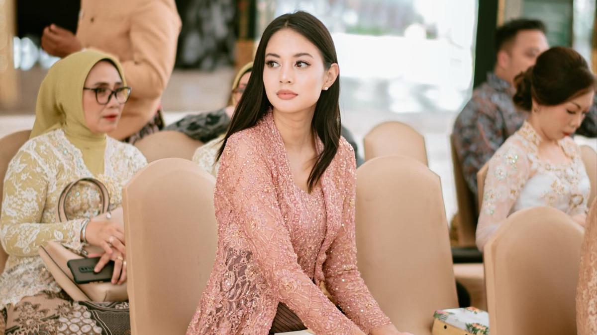 KABAR ARTIS - Aurelie Moeremans mengaku sedih akun Instagramnya berhasil dihack.