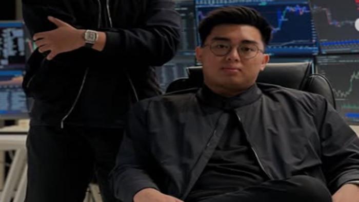 KASUS KRIPTO- Nama Timothy Ronald, Influencer sekaligus investor muda dilaporkan ke Polda Metro Jaya atas dugaan penipuan investasi trading mata uang kripto.