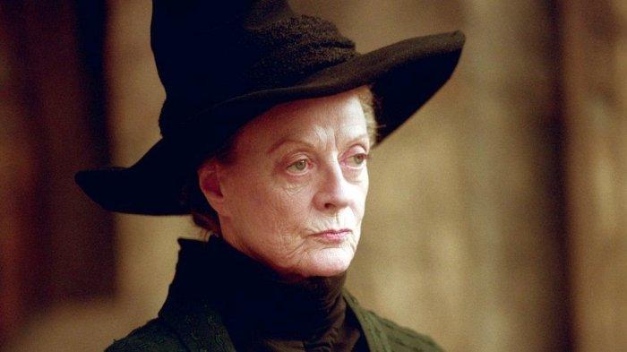 Dame Maggie Smith aktris pemeran Profesor Minerva McGonagall di film Harry Potter