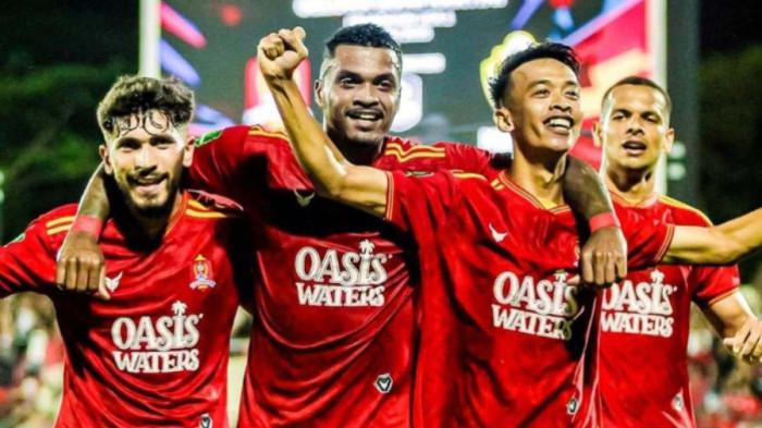 RUMOR TRANSFER PERSIJAP JEPARA - Selebrasi pemain Persijap Jepara di gelaran Liga 2 2024/2025. Terbaru, Persijap Jepara dirumorkan berburu bek dan gelandang asing, untuk memperkuat lini pertahanan dan lini tengah jelang Super League 2025, Minggu (20/7/2025).