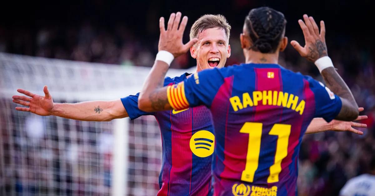 MERAYAKAN GOL - Dani Olmo merayakan golnya bersama rekan setimnya di Barcelona saat mengalahkan Alaves 3-1 di Liga Spanyol 2025/2026 pada Minggu (30/11/2025) dini hari WIB.