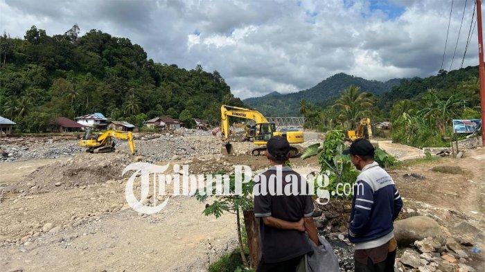 PERBAIKAN JALAN- Penamapakan akses transportasi yang menghubungkan Kelurahan Kapalo Koto dengan Kelurahan Lambung Bukik, Kecamatan Pauh, Kota Padang, pada Senin (12/1/2026) siang.