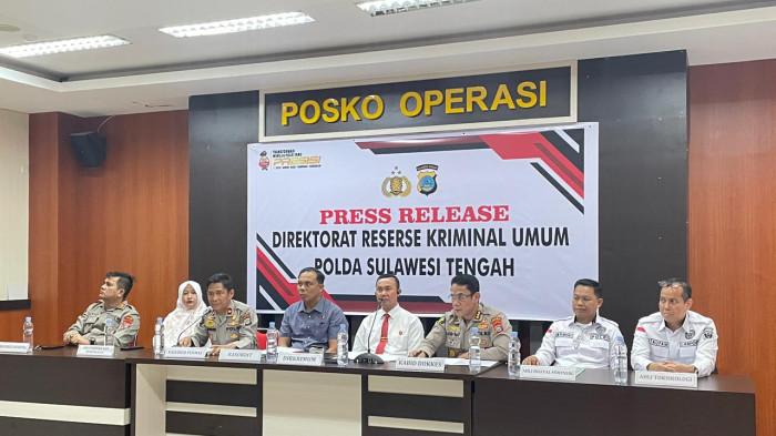 Konferensi pers pengungkapan hasil penyidikan kasus kematian AS di palu