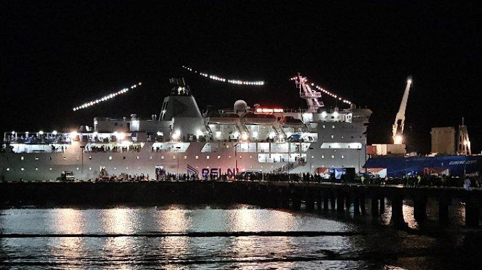 KM GUNUNG DEMPO - KM Gunung Dempo sandar di Pelabuhan Samabusa, Kabupaten Nabire, Provinsi Papua Tengah. Simak jadwal kapal Pelni rute Sorong ke Manokwari Januari 2026. Cek juga pilihan kapal hingga harganya.