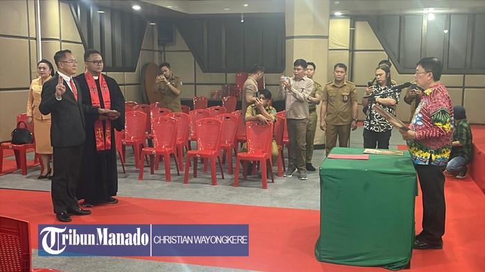 PELANTIKAN - Jackson Ruaw dilantik sebagai Sekretaris DPRD Kabupaten Minahasa Utara (Minut), Sulut. Pelantikan digelar pada Selasa (13/1/2026).