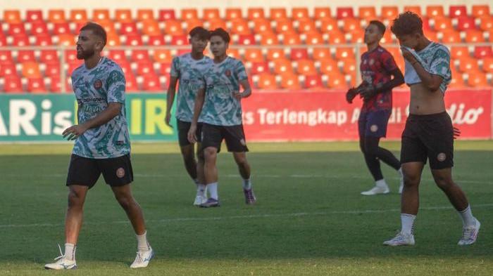 latihan perdana Omid
