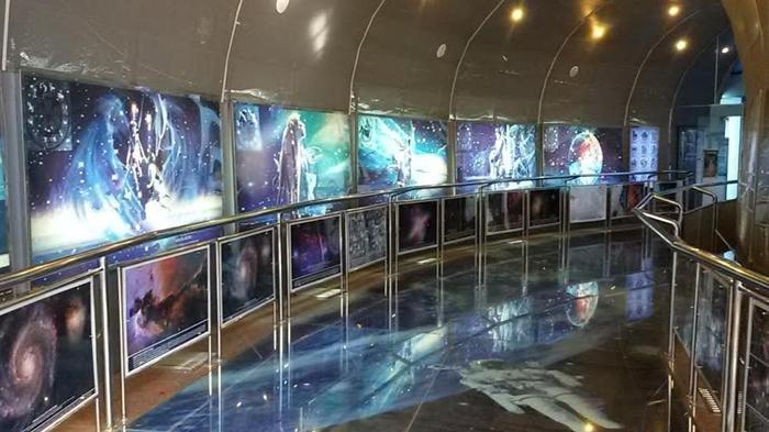 Pintu masuk museum kecil di Planetarium Jakarta