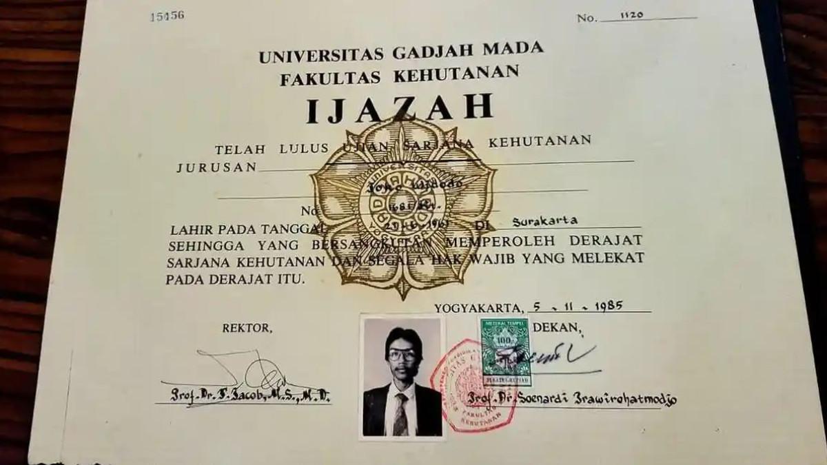 IJAZAH JOKOWI - Foto ijazah Presiden RI ke-7 Joko Widodo (Jokowi) yang diunggah oleh relawan Partai Solidaritas Indonesia (PSI) di akun @DianSandiU di media sosial X (dulu Twitter), Selasa (1/4/2025) lalu