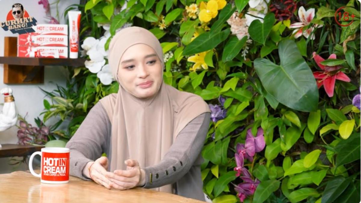 Kekesalan Astrid Tiar semakin memuncak karena menilai Inara justru lebih banyak menuntut ketimbang minta maaf.