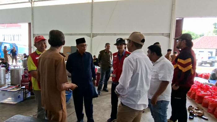 DISKUSI - Ketua DPRD Tala H Khairil Anwar dan rombongan berdiskusi dengan Kadinsos